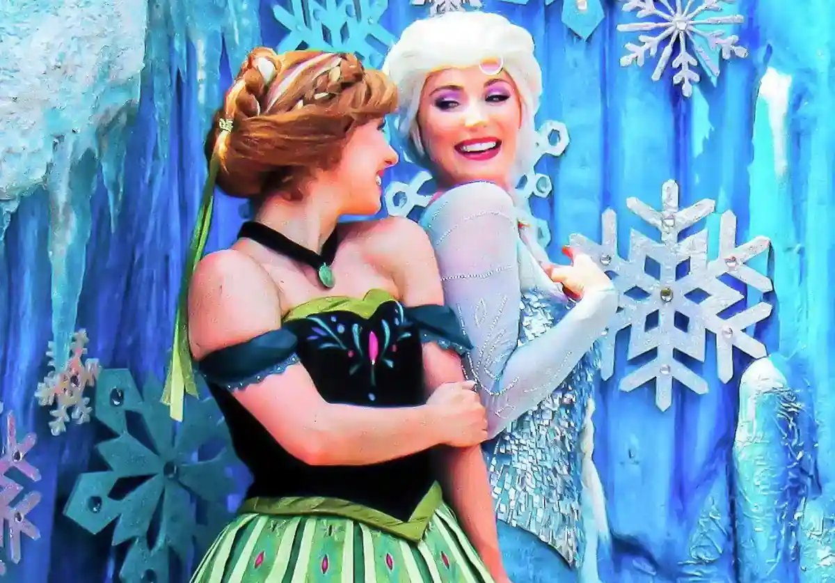 Characters at Epcot - Disney World