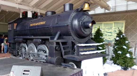 SeaWorld Orlando's Christmas Celebrations 2023