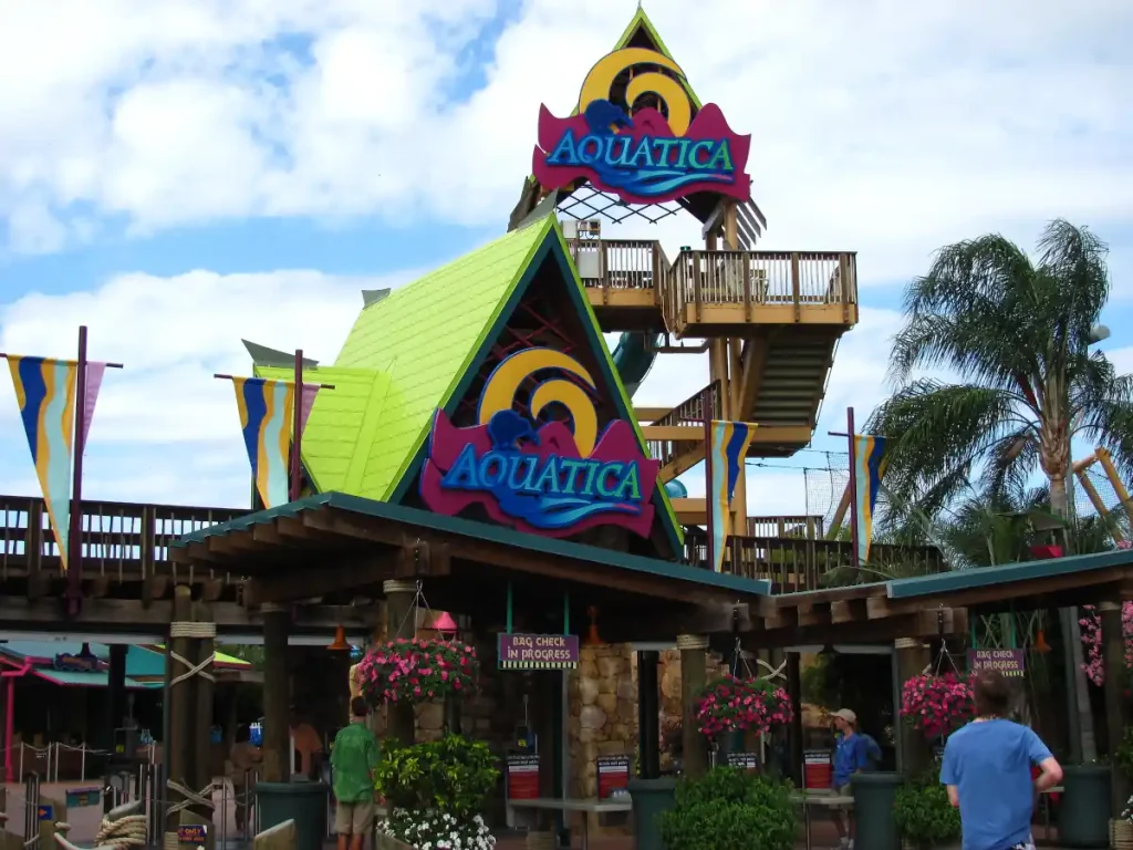 Aquatica Waterpark Entrance